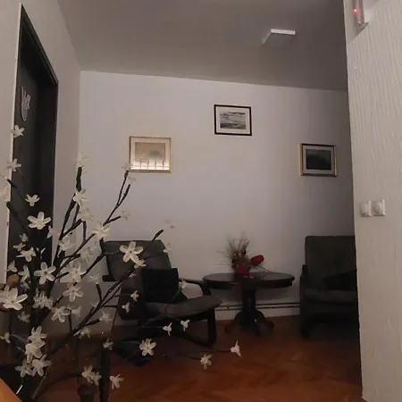 Domacinstvo La Vie Na Selu Penzion 3*