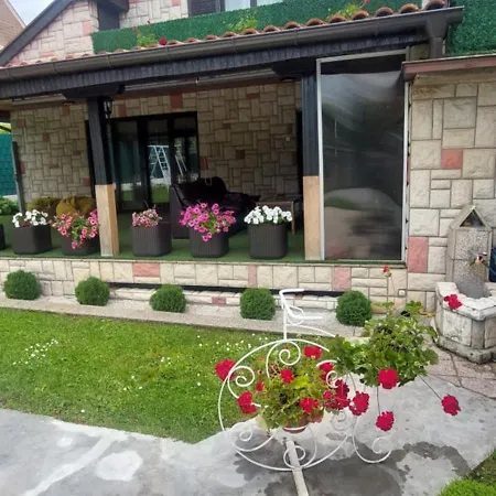 Domacinstvo La Vie Na Selu 3* Niska Banja