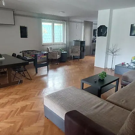 Domacinstvo La Vie Na Selu